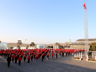 揚(yáng)帆起航，共創(chuàng)輝煌 —— 花帝2025年開(kāi)工第一天升旗儀式