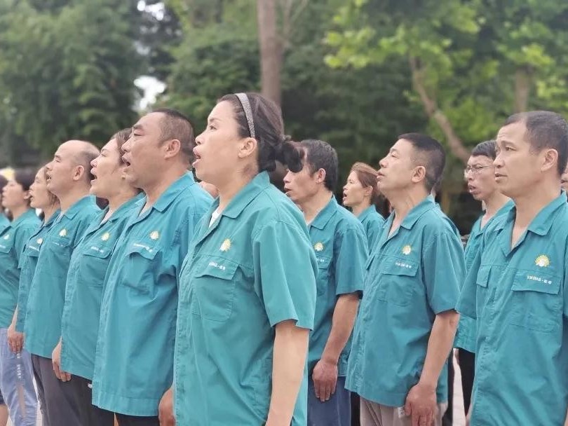 花帝集團(tuán)軍訓(xùn)第三天 | 強(qiáng)大自我，奮力向前 完成2021全年目標(biāo)?