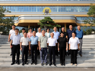 熱烈歡迎平度市人大常委會副主任竇利群一行蒞臨花帝參觀指導(dǎo)工作